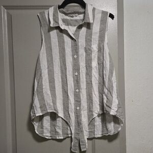 beachlunchlounge Gray and White Striped Sleeveless Shirt